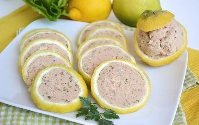 Limoni-ripieni-di-tonno